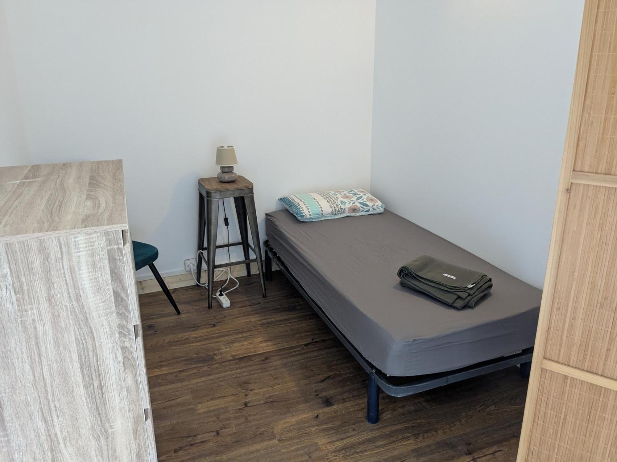 Chez Cornelia Bed & Breakfast Естан Екстериор снимка
